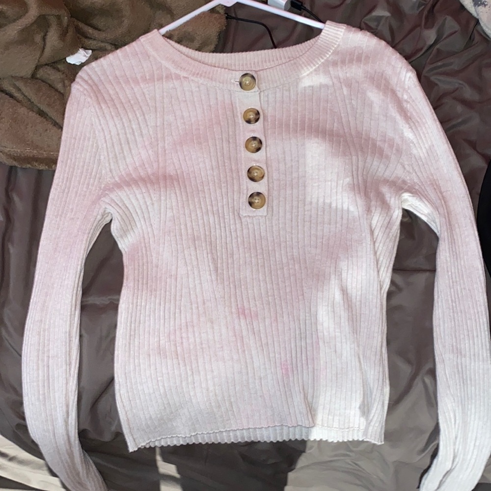 American eagle white sweater kinda like a crop top - Picture 1 of 2